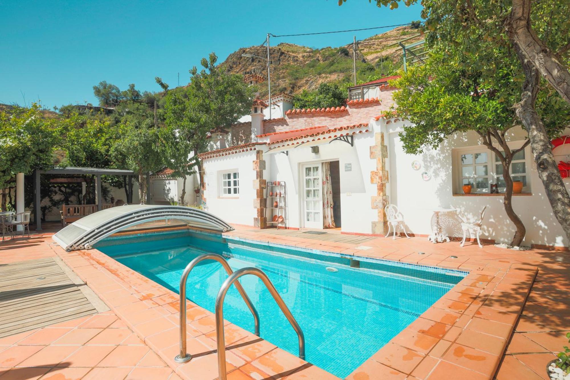 Pool House “el Estanco 14” * Vega de San Mateo
